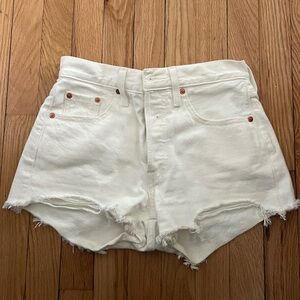 Levi’s 501 shorts, cream